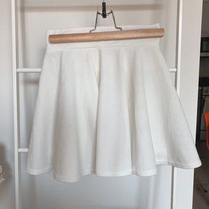 [FREE WITH PURCHASE] White Tennis Skirt (no brand)